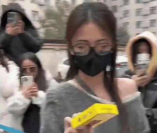 91黑料网揭秘娱乐圈直播吃瓜风波全景